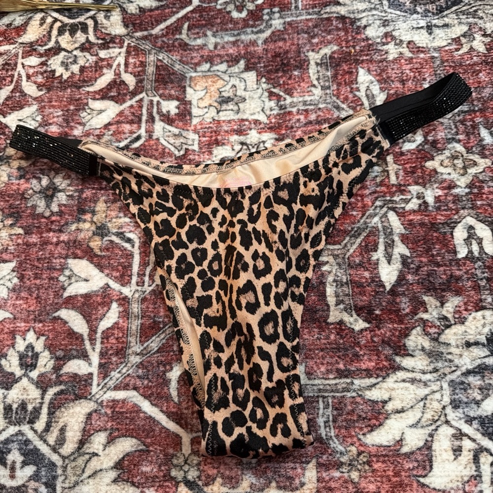 PINK Victoria's Secret Leopard Print Bikini Bottom